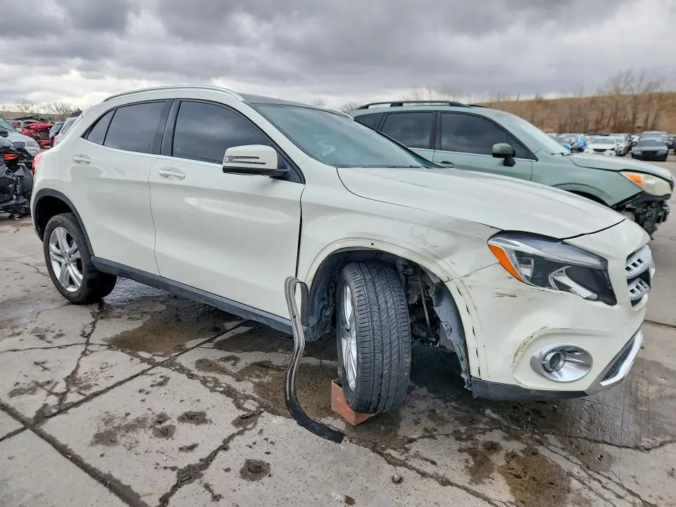 2018 MERCEDES-BENZ GLA 250 4MATIC  