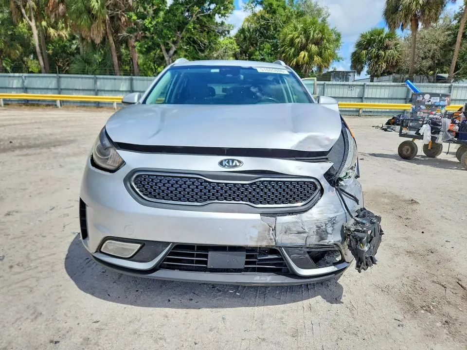 2018 KIA NIRO LX  