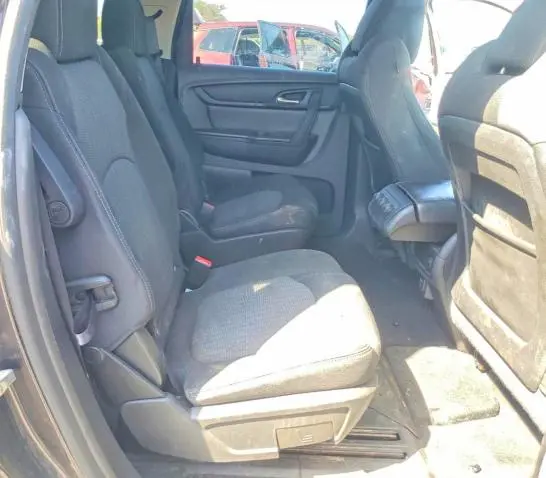 2014 CHEVROLET TRAVERSE LT  