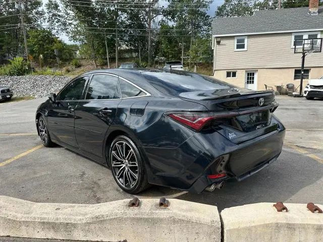 2019 TOYOTA AVALON XLE  