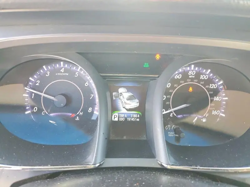2016 TOYOTA AVALON XLE  