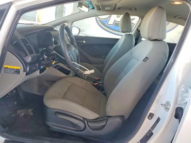 2014 KIA FORTE LX  