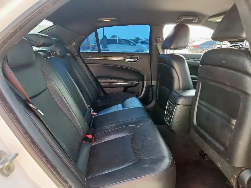 2012 CHRYSLER 300C   