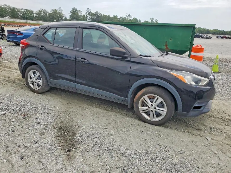 2019 NISSAN KICKS S  