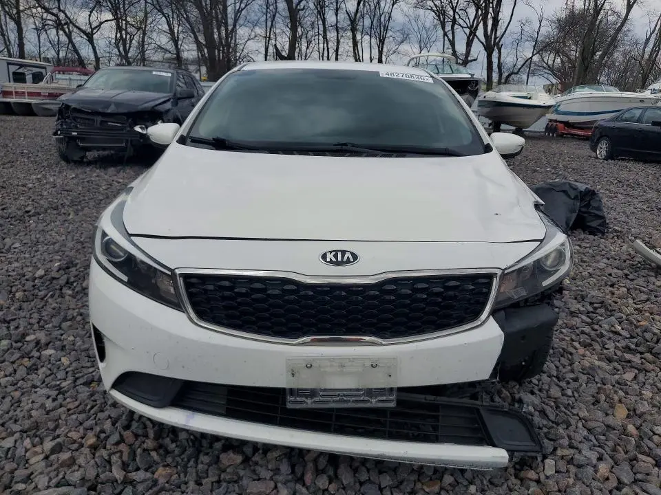 2017 KIA FORTE LX  