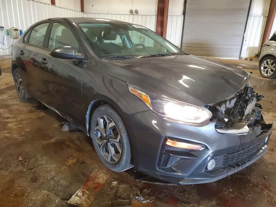 2021 KIA FORTE LXS  
