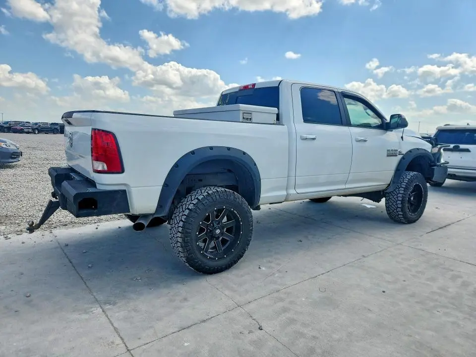 2016 RAM 2500 SLT  