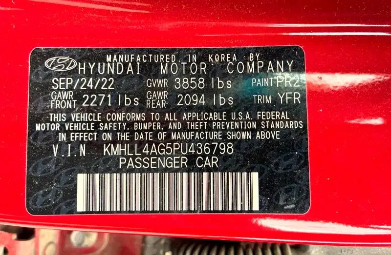 2023 HYUNDAI ELANTRA SE  