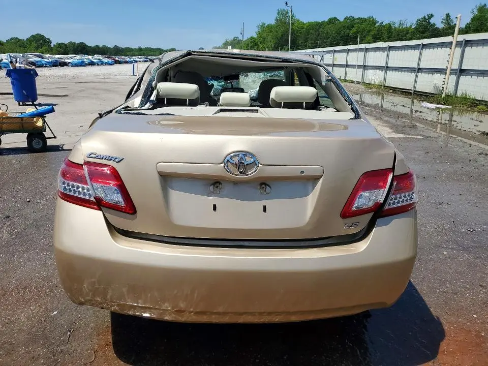 2010 TOYOTA CAMRY LE  