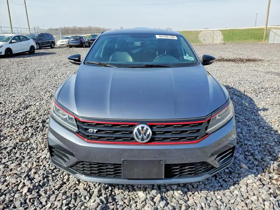 2018 VOLKSWAGEN PASSAT GT  