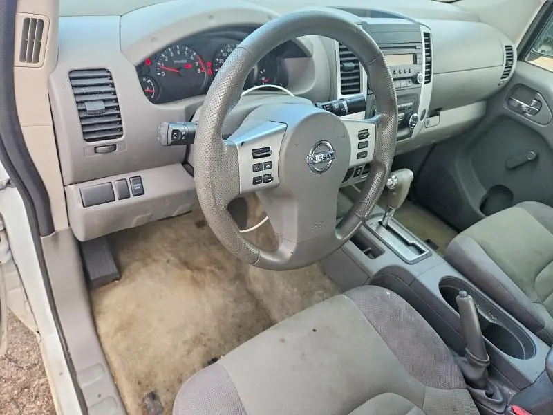 2015 NISSAN FRONTIER S  