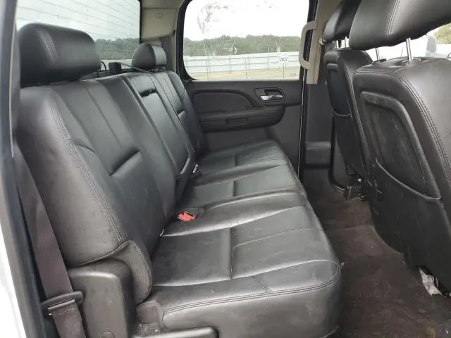 2011 GMC SIERRA C2500 SLT  
