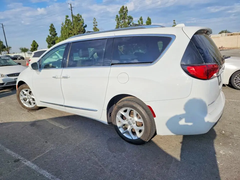 2018 CHRYSLER PACIFICA TOURING L PLUS  