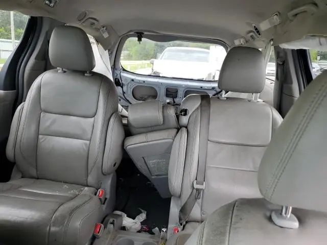 2017 TOYOTA SIENNA XLE  