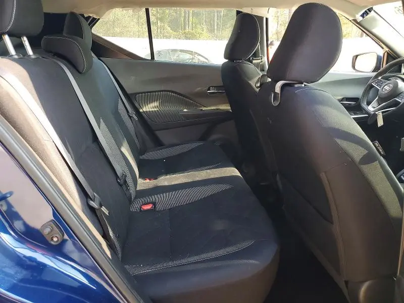 2018 NISSAN KICKS SV  