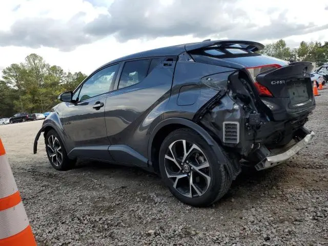 2021 TOYOTA C-HR XLE  