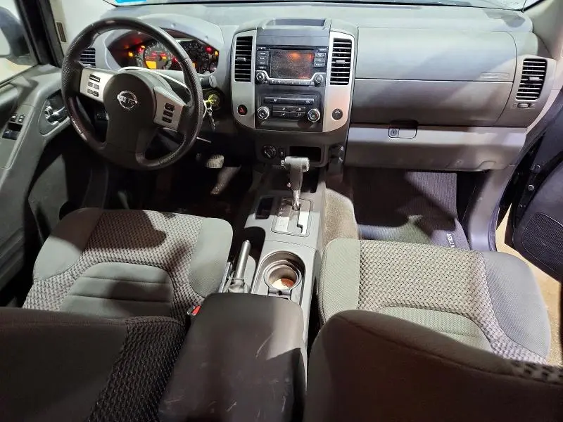 2015 NISSAN FRONTIER SV  