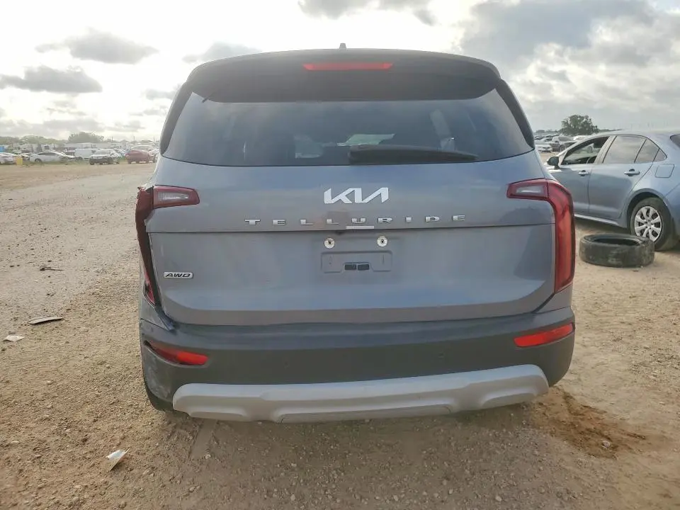 2022 KIA TELLURIDE LX  