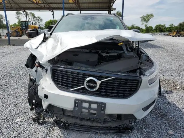 2021 VOLVO XC40 T5 R-DESIGN  