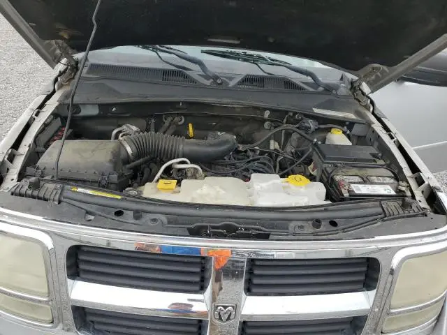 2011 DODGE NITRO SE  