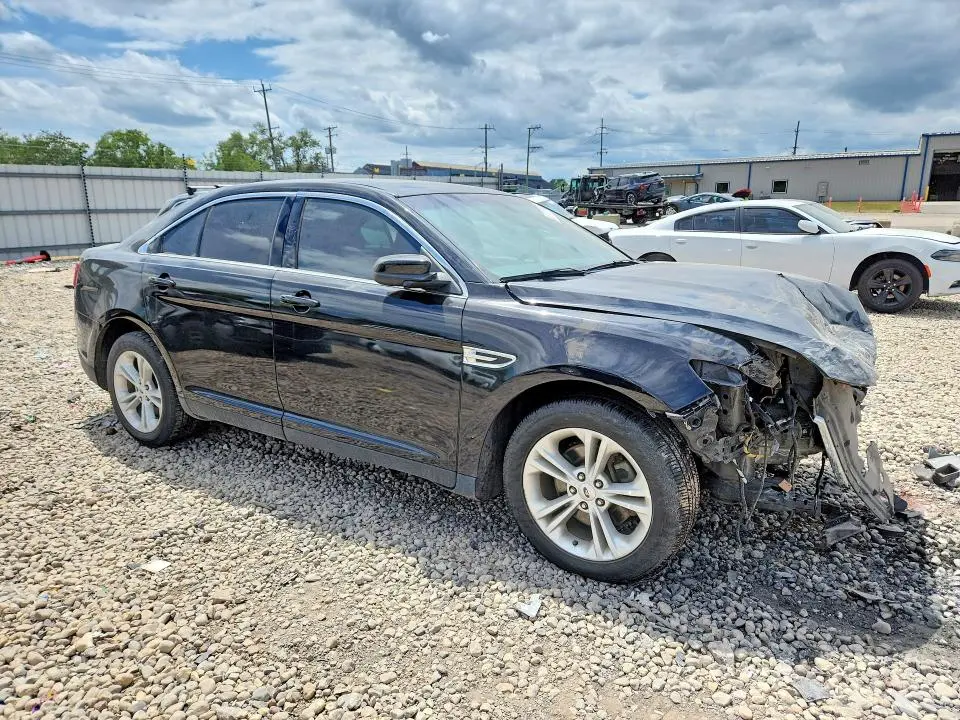 2018 FORD TAURUS SEL  