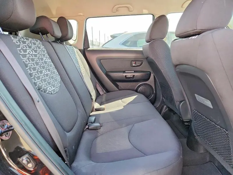 2011 KIA SOUL +  