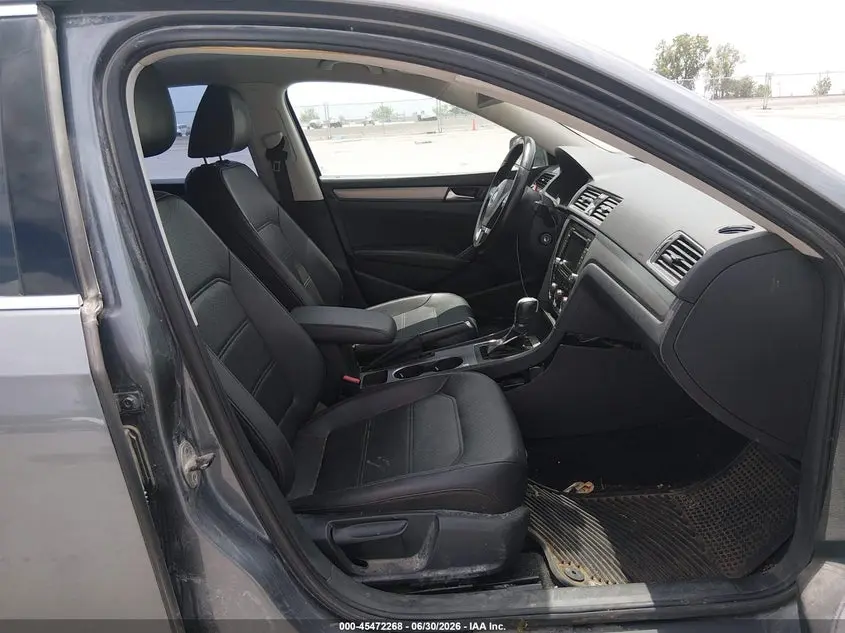 2014 VOLKSWAGEN PASSAT 2.0L TDI SE