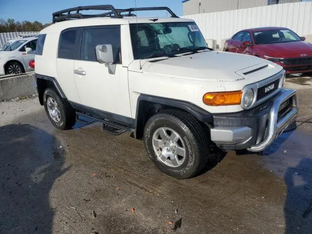 2010 TOYOTA FJ CRUISER   