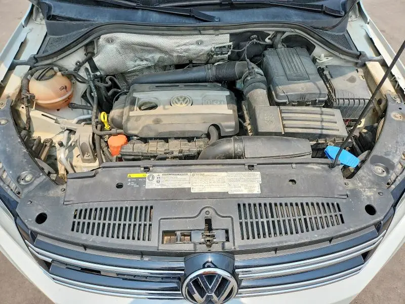 2014 VOLKSWAGEN TIGUAN S  