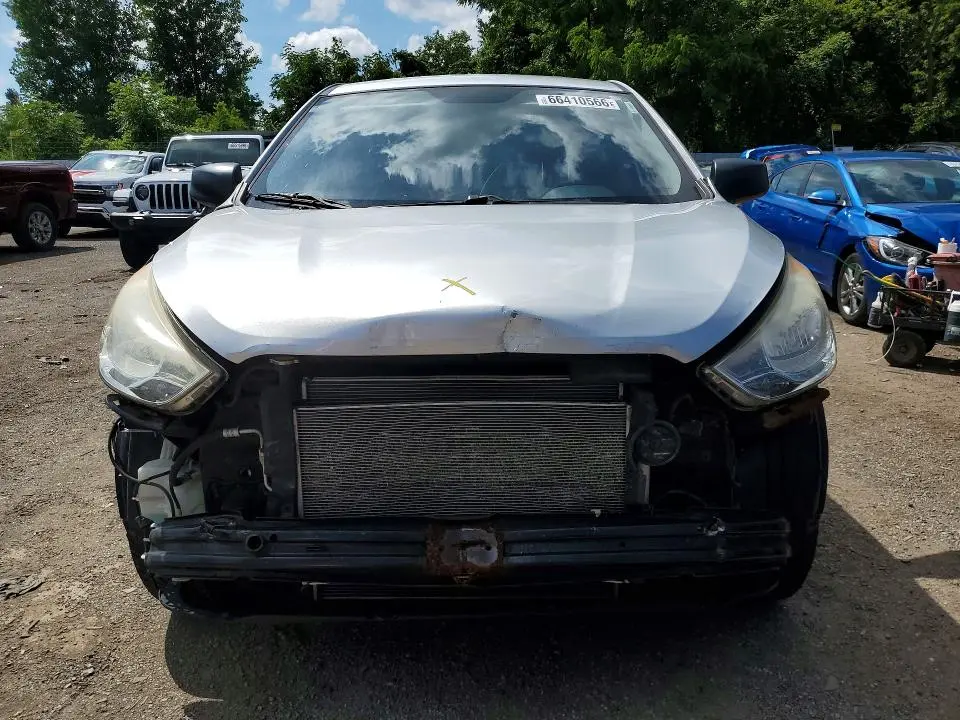 2011 HYUNDAI TUCSON GL  