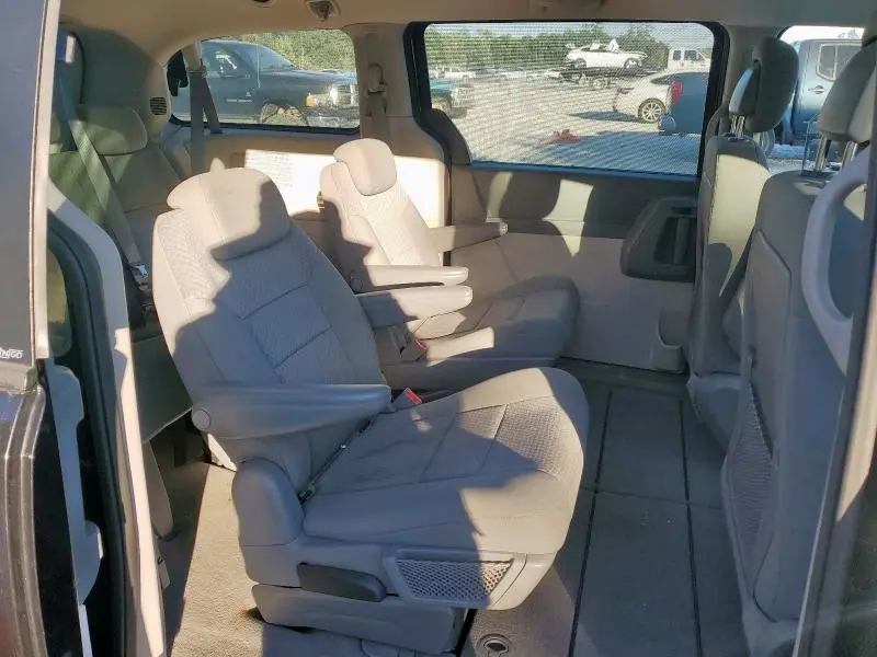 2010 DODGE GRAND CARAVAN SE  