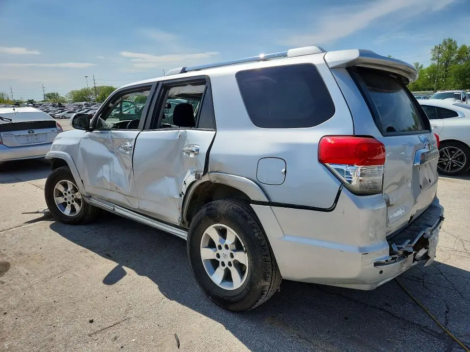 2011 TOYOTA 4RUNNER SR5  