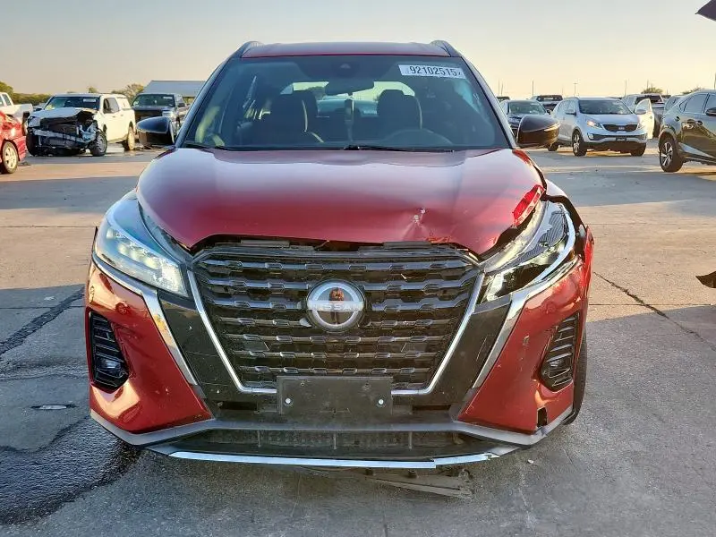 2022 NISSAN KICKS SR  