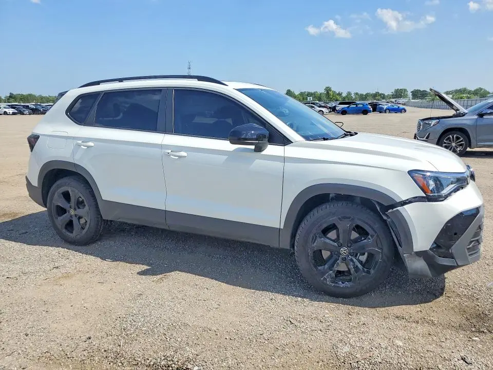 2025 VOLKSWAGEN TAOS SE BLACK  