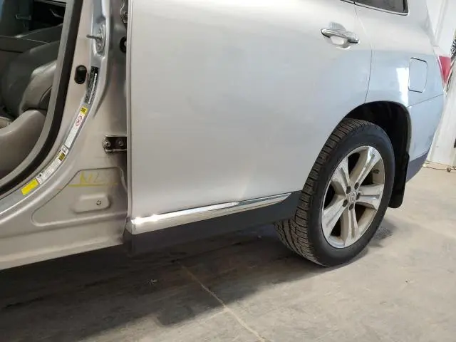 2013 TOYOTA HIGHLANDER LIMITED  