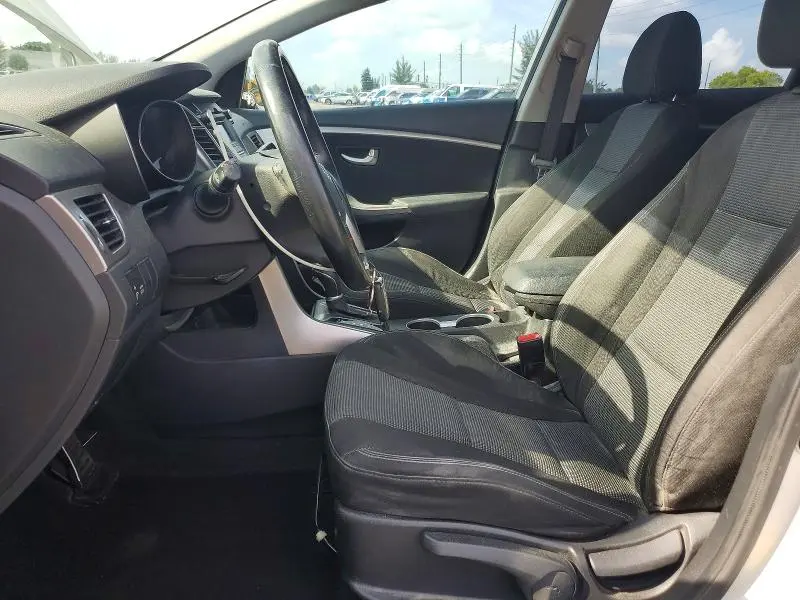 2013 HYUNDAI ELANTRA GT BASE  