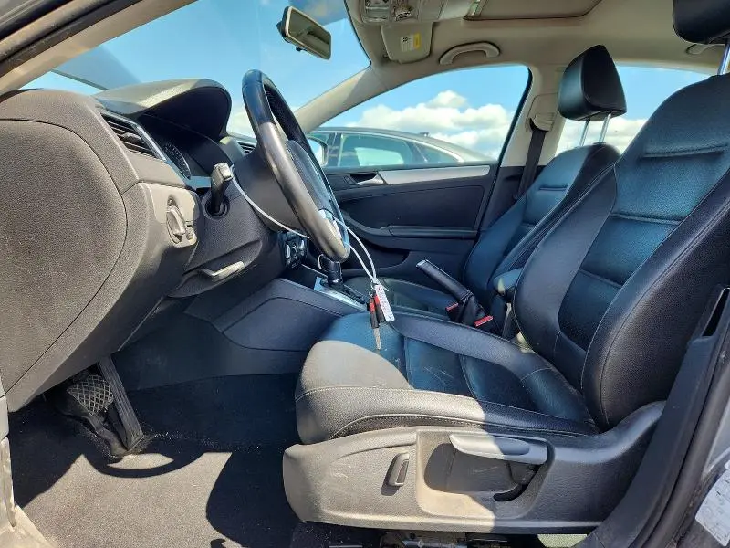 2013 VOLKSWAGEN JETTA SE  