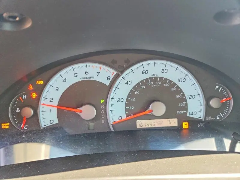 2011 TOYOTA CAMRY SE  