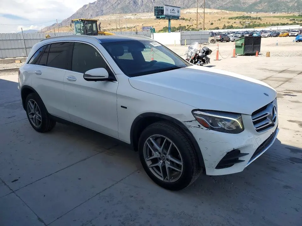 2019 MERCEDES-BENZ GLC 350E  