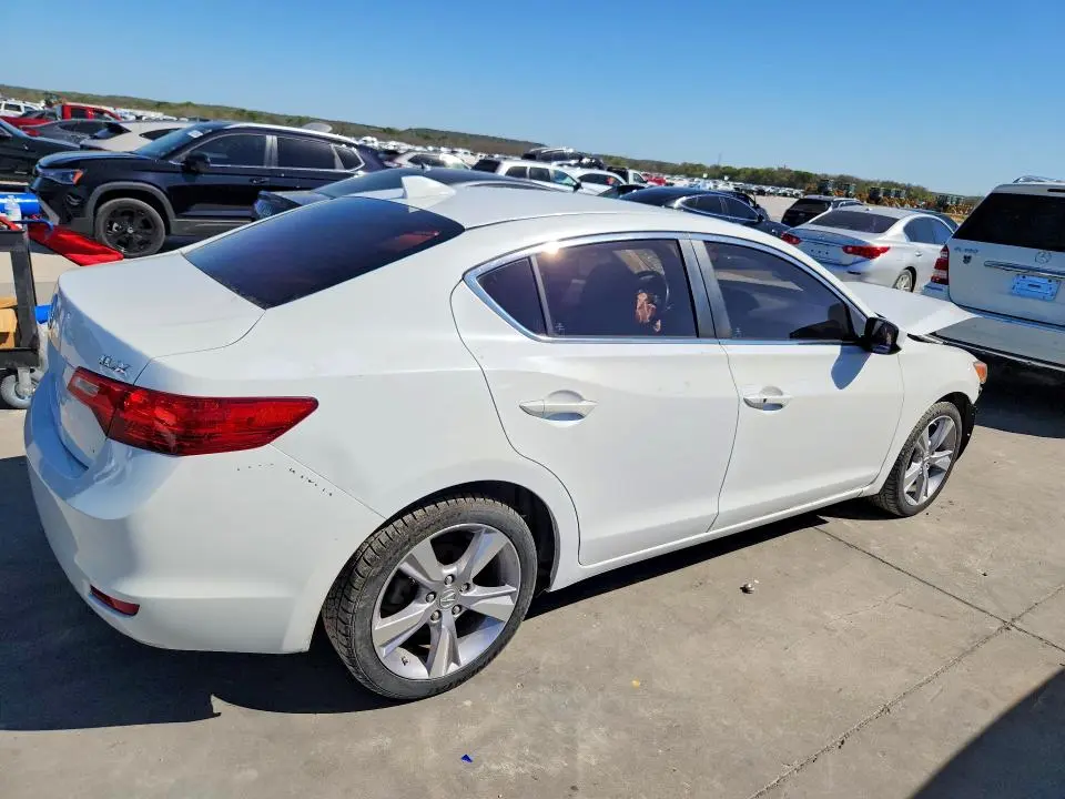 2014 ACURA ILX 20  