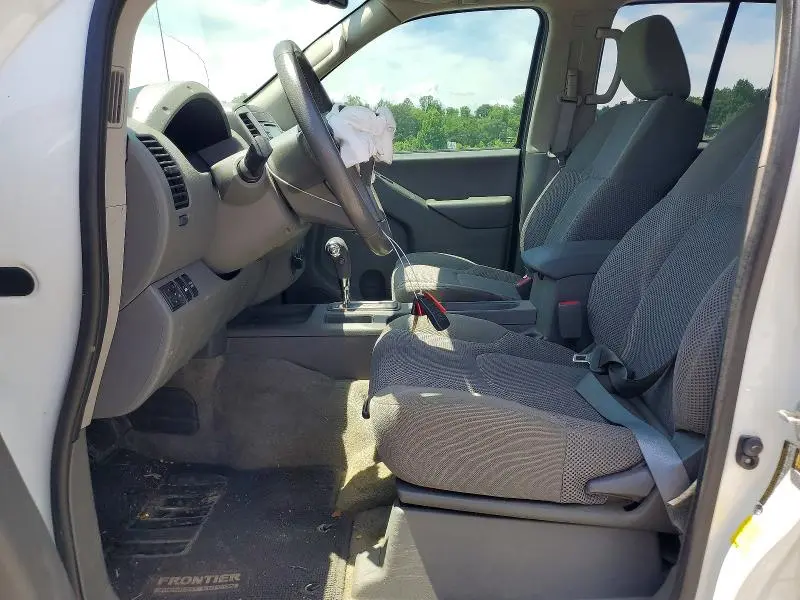 2018 NISSAN FRONTIER SV  
