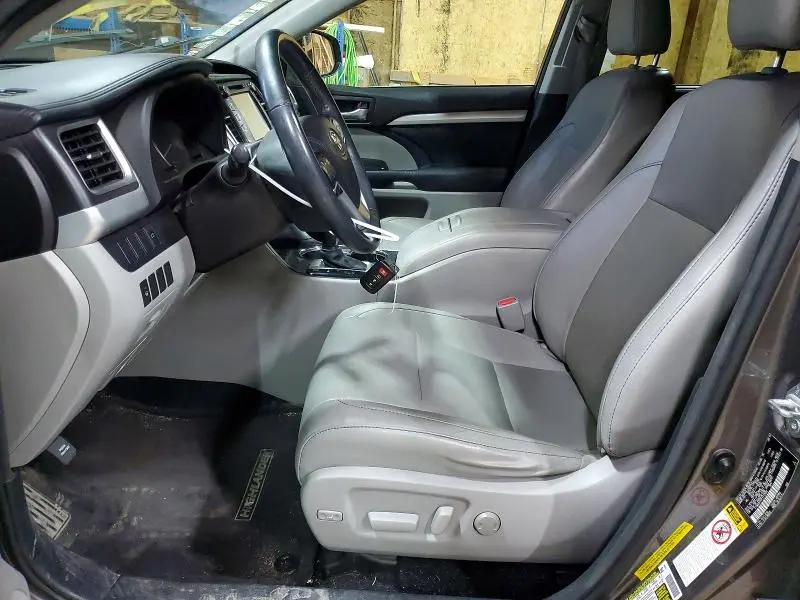 2015 TOYOTA HIGHLANDER XLE  