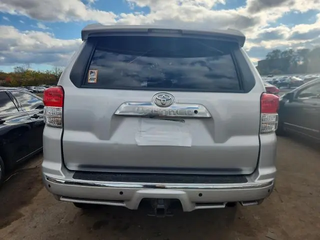 2011 TOYOTA 4RUNNER SR5  