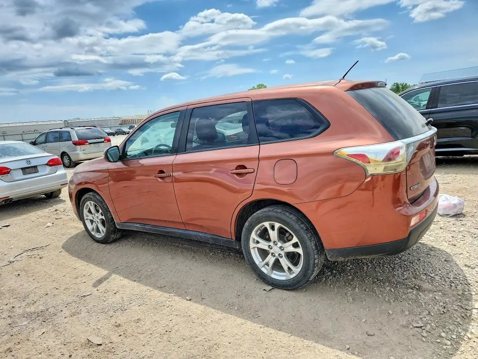 2014 MITSUBISHI OUTLANDER SE  