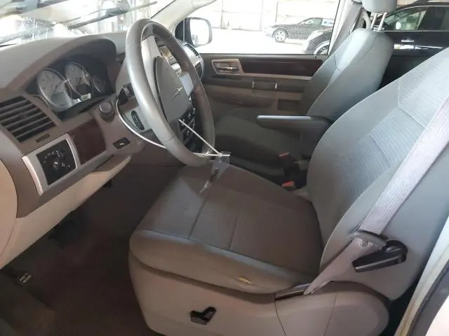 2010 CHRYSLER TOWN & COUNTRY TOURING  