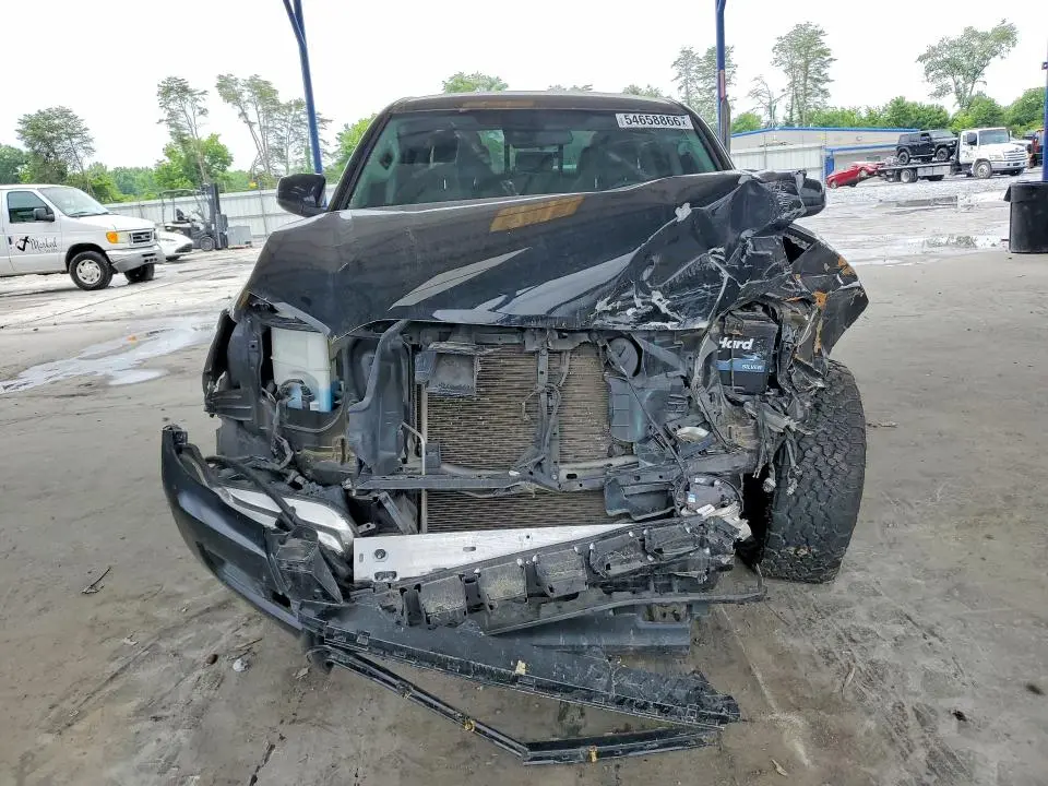 2019 TOYOTA TACOMA SR  