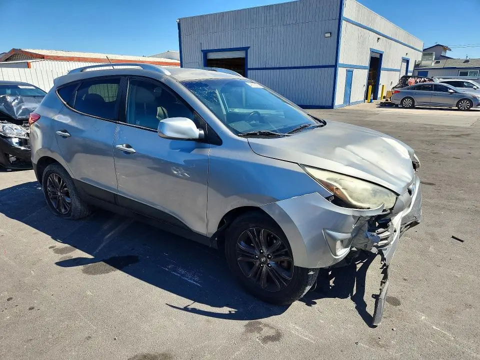 2015 HYUNDAI TUCSON SE  