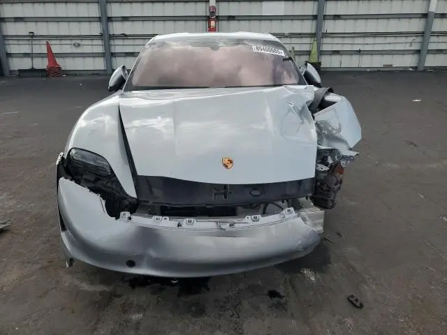 2021 PORSCHE TAYCAN