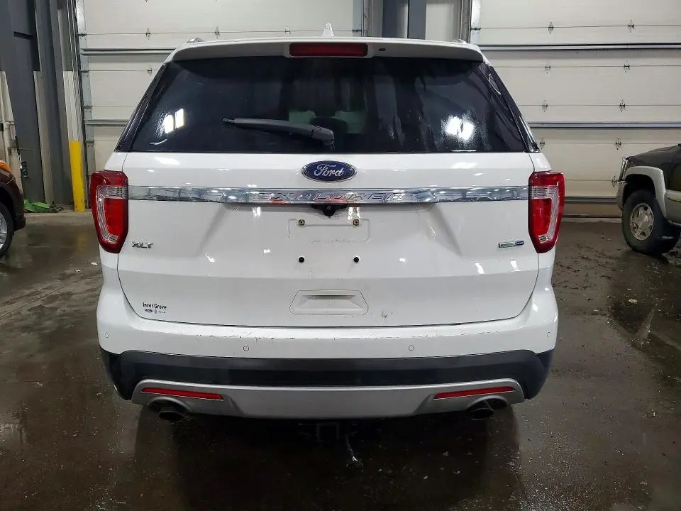 2017 FORD EXPLORER XLT  