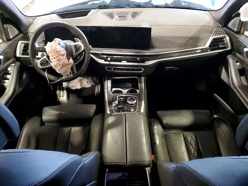 2025 BMW X7 M60I  